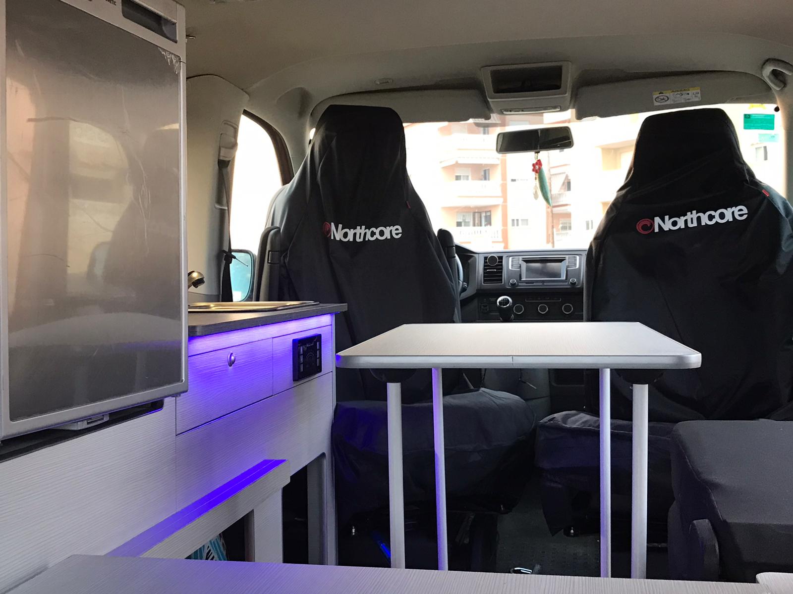 Volkswagen Caravelle - Camper Surf (De Cliente)