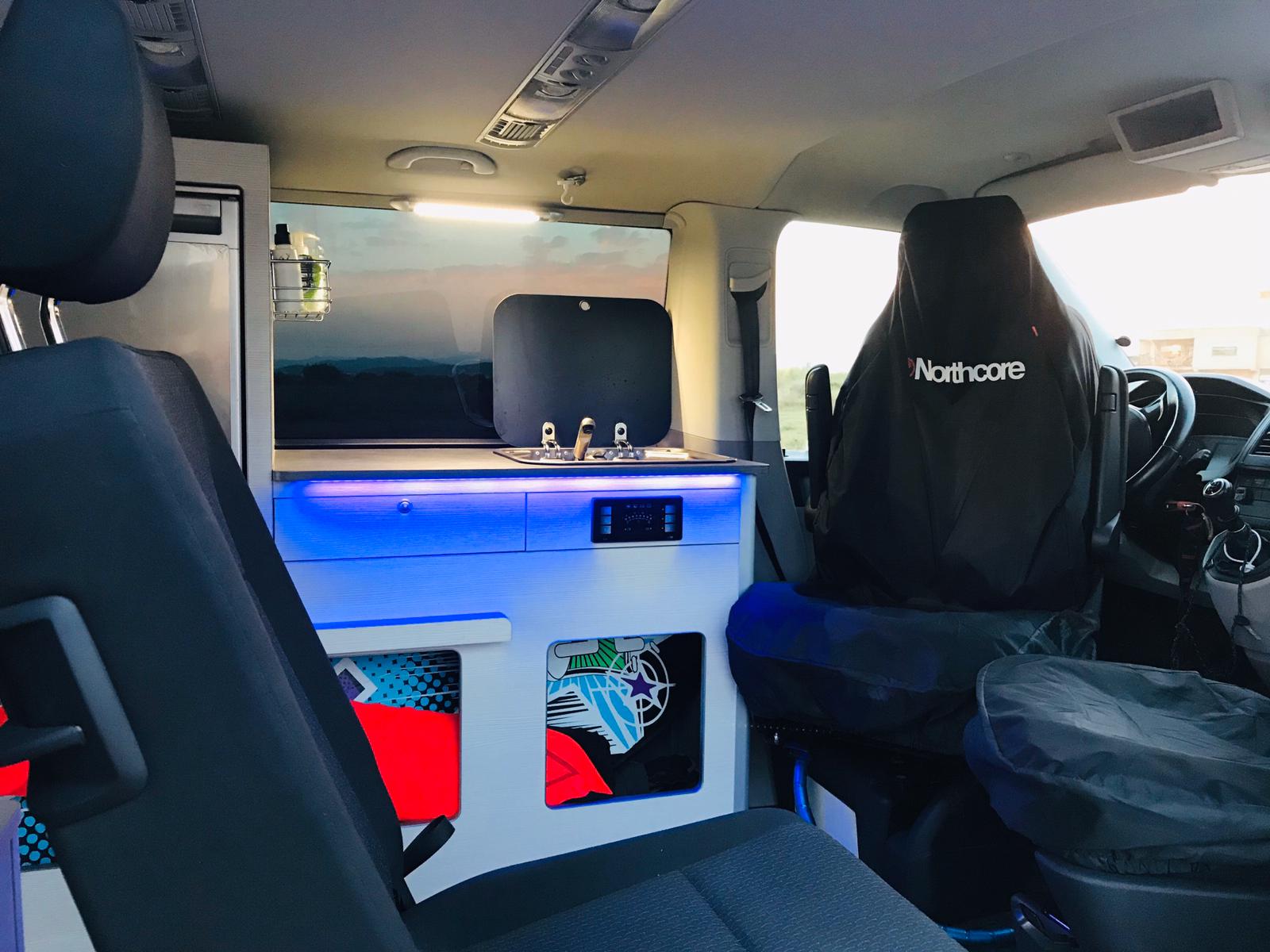 Volkswagen Caravelle - Camper Surf (De Cliente)