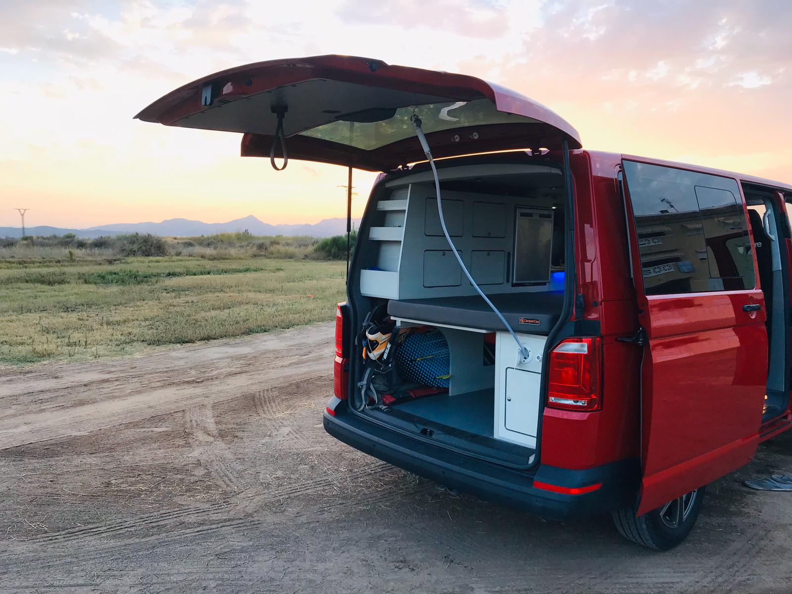 Volkswagen Caravelle - Camper Surf (De Cliente)