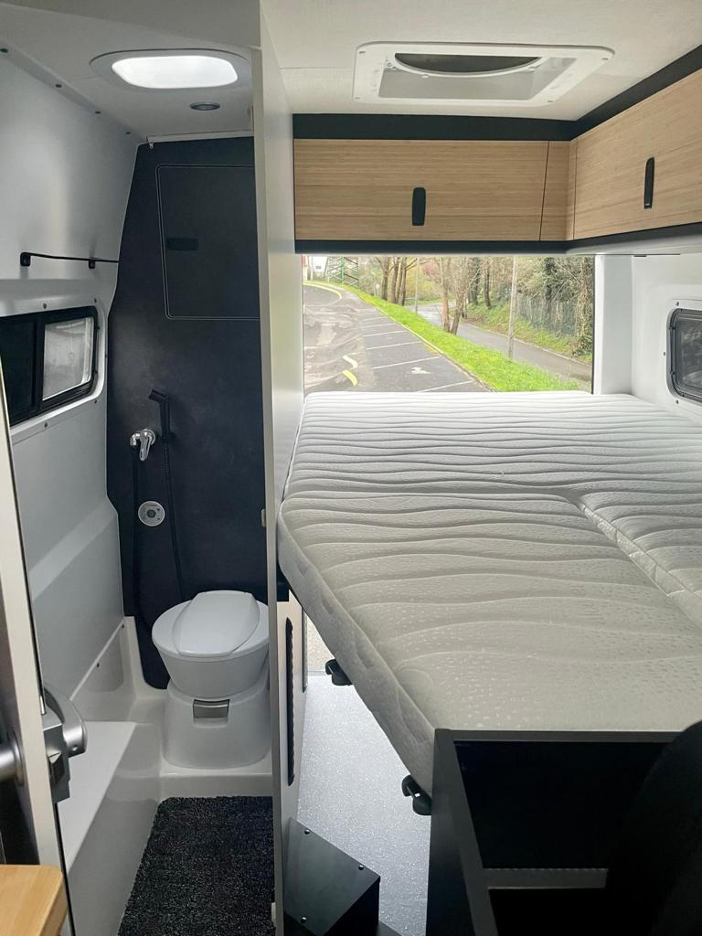 Mercedes Benz Sprinter