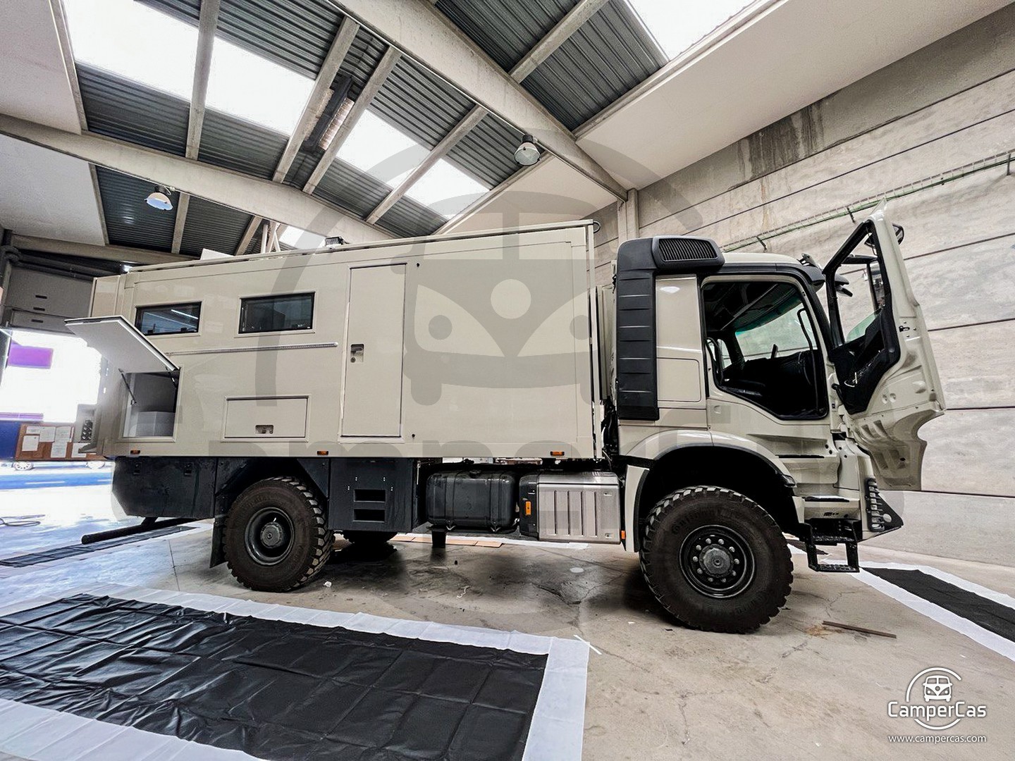 CAMION 4x4 - MERCEDES