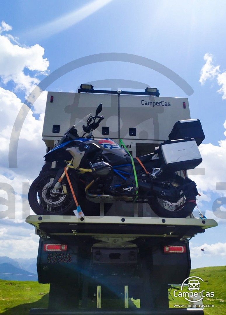 CAMION 4x4 - MERCEDES
