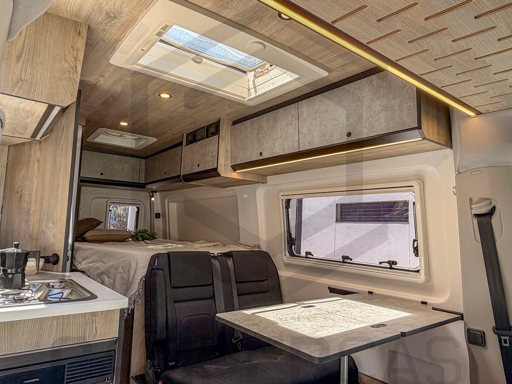 CRAFTER 4x2 - ADRENALINE